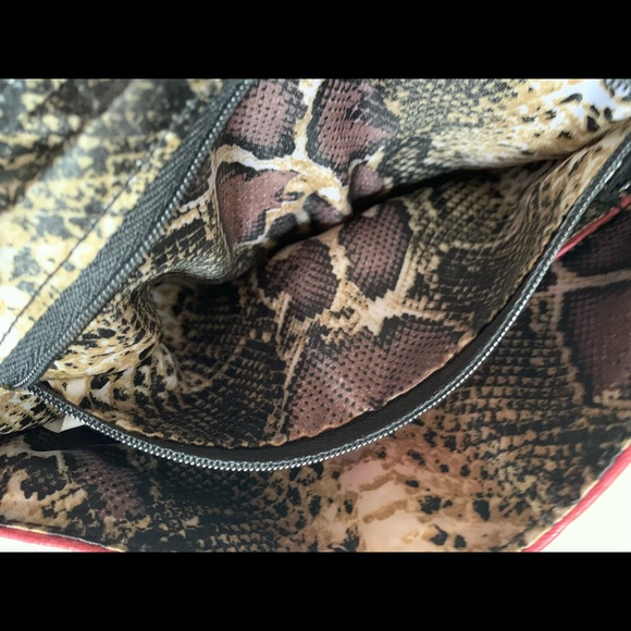 Aqua Madonna red leather crossbody bag - Picture 10 of 12